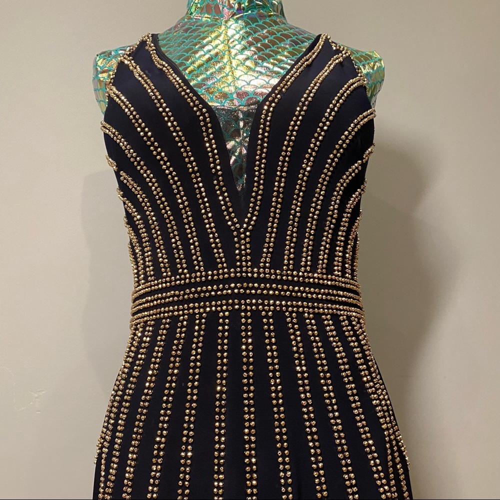 Stunning Art Deco Formal Gown - Picture 5 of 9